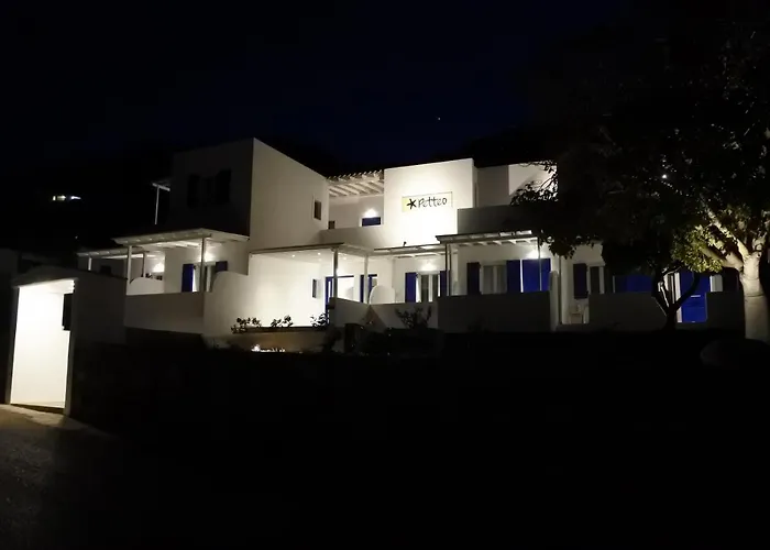 Petteo Serifos Λιβαδάκια